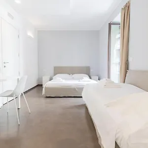 2* Pensión Villino